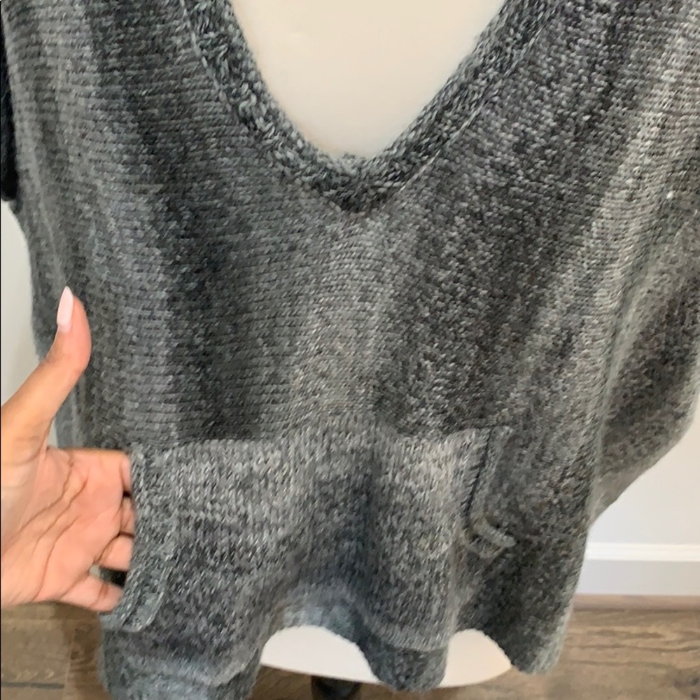 Sweater - Picture 6 of 7